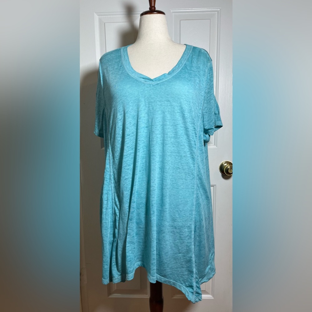 Avenue Turquoise Short Sleeve Women’s Tee